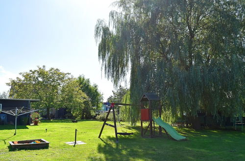 Photo 37 - Family Holiday Home Near the Beach With Large Garden