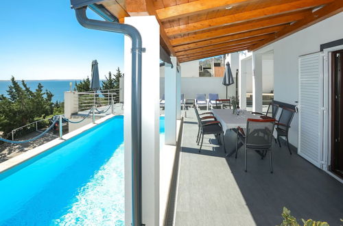 Photo 10 - Luxury Apartment With Private Swimming Pool in Starigrad