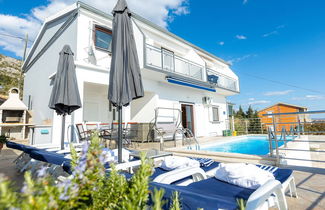 Foto 1 - Luxury Apartment With Heated Pool in Starigrad