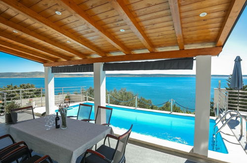 Photo 37 - Luxury Apartment With Private Swimming Pool in Starigrad