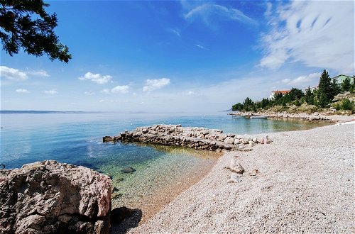 Foto 33 - Luxury Apartment With Private Swimming Pool in Starigrad