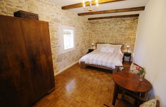 Photo 3 - Stone House Apartment