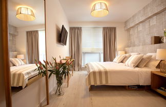 Photo 1 - Joy Luxury Central Apartment