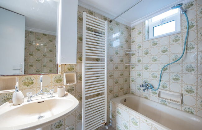 Fully Equipped House Nearby the Beach - Photo 23