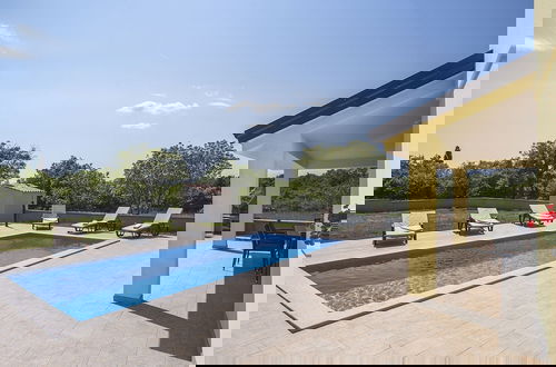 Foto 14 - Villa in Marcana With Pool and Adriatic Views