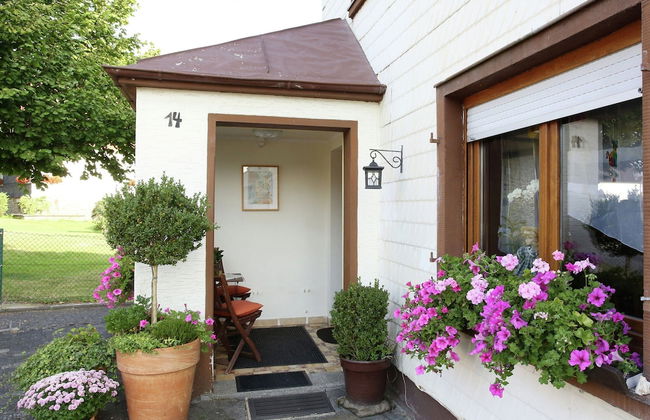 Spacious Apartment in Pracht near Forest - Photo 25