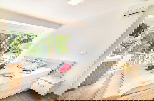 Photo 3 - Modern Villa with Private Pool & Hot Tub near Center & Beach