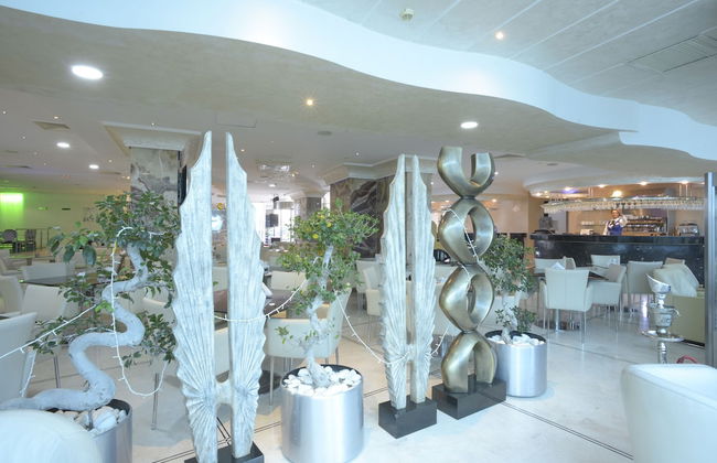 The Penthouse Suites Hotel - Foto 37