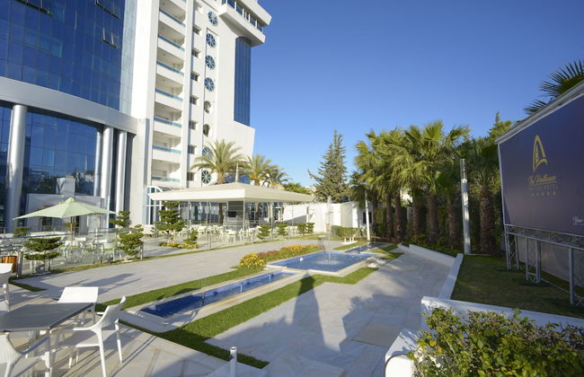 The Penthouse Suites Hotel - Foto 38
