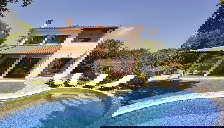 Foto 1 - Holiday Home in Medulin With Pool