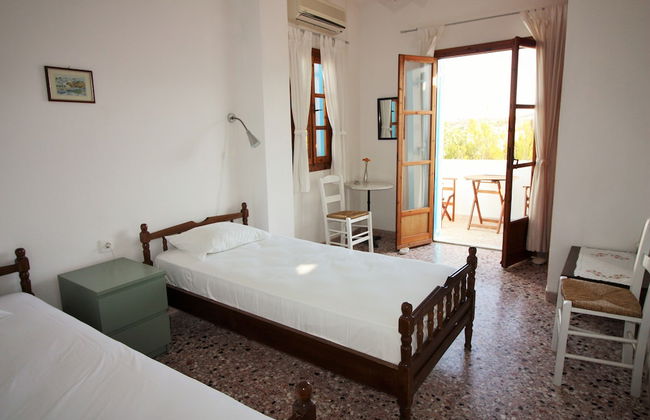 Meltemi Studios and Apartments - Photo 3