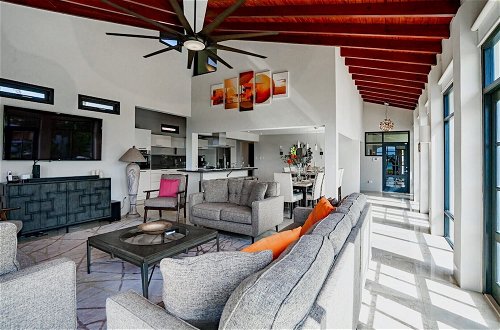Photo 19 - Stunning Villa With Infinity Pool & Outdoor Kitchen! Across From Marriott