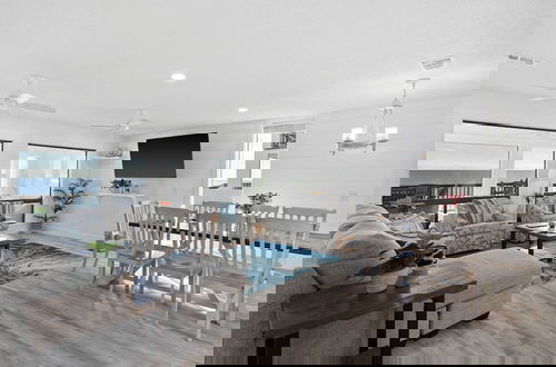 Foto 6 - Destiny on the Sand by Avantstay Direct Beach Access! Bbq on Large Ocean Facing Patio