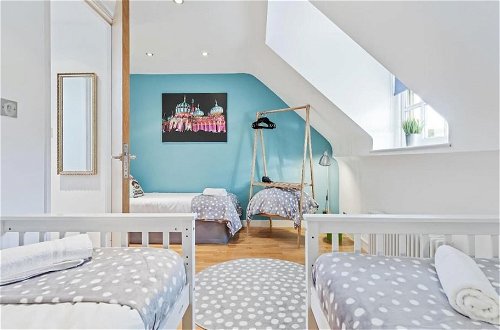 Foto 13 - Majestic Mews Apartment Super Central Sleeps 2 to 8 Guests Free Wifi