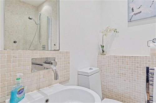 Photo 6 - Majestic Mews Apartment Super Central Sleeps 2 to 8 Guests Free Wifi