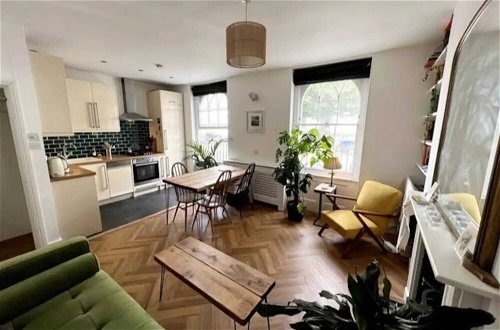 Foto 7 - Quirky 1 Bedroom Apartment in Islington