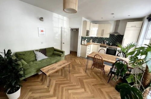 Photo 6 - Quirky 1 Bedroom Apartment in Islington