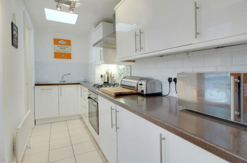 Photo 13 - Sunny Cottage - Central Brighton Lanes - Sleeps 6 to 8 Guests