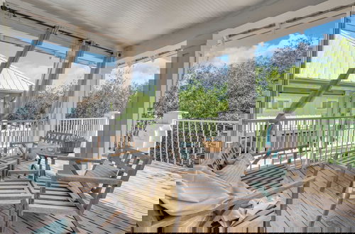 Foto 7 - Bellview by Avantstay Gorgeous Home w/ Multiple Balconies & Living Areas
