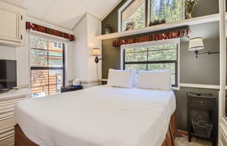 Photo 2 - The Breckenridge Mountain Chalet