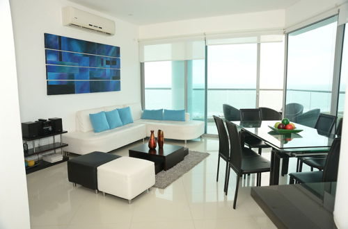 Foto 11 - Modern 3 Bedroom Apartment With Sea-beach View