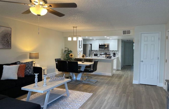 Three Bedroom Apartment #7 -- 2737 NPB -- Vusa Three Bedroom Condo Apartment - Foto 22