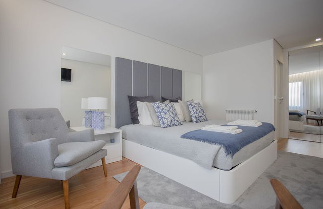 Liiiving -Luxury River View Apartment VI - Photo 4