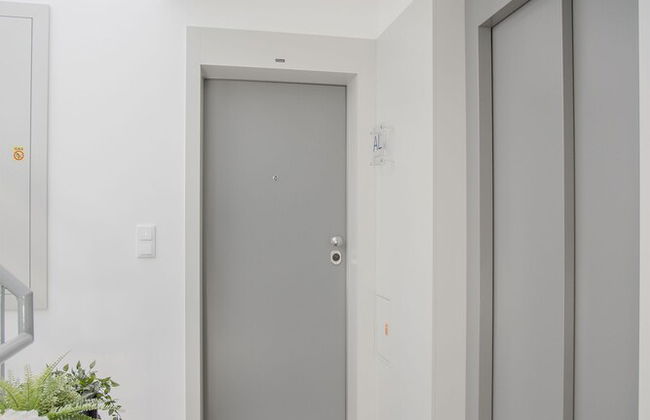 Liiiving -Luxury River View Apartment VI - Photo 44