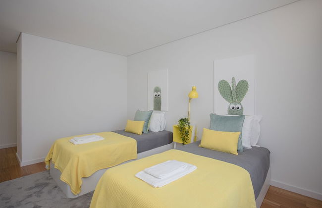 Liiiving -Luxury River View Apartment VI - Photo 15