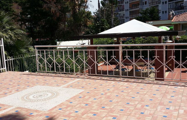 Villa in Palermo with swimming pool and garden - Photo 16