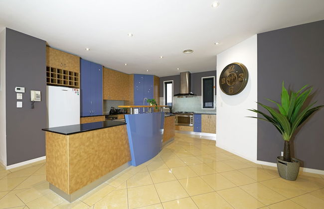 Luxury 7BRM Lakeside BigHouse Point Cook - Photo 24
