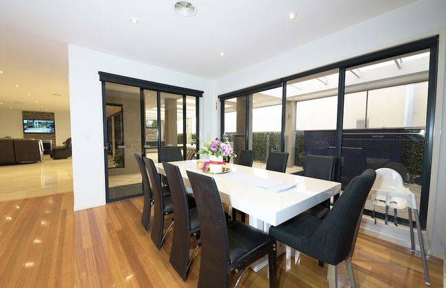 Luxury 7BRM Lakeside BigHouse Point Cook - Photo 21