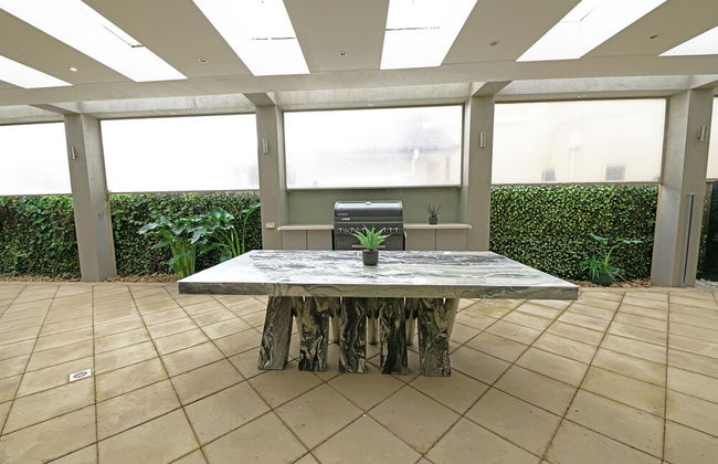 Luxury 7BRM Lakeside BigHouse Point Cook - Photo 52