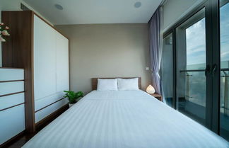 Photo 3 - Bayhomes Lancaster Serviced Apartment