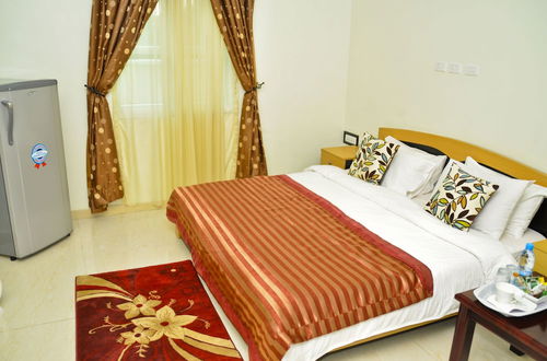 Photo 7 - AES Luxury Apartments