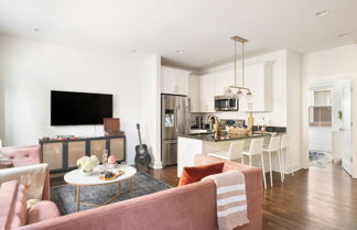 Foto 1 - Hart Suite 15 by Avantstay Gorgeous Town House w/ Modern Amenities in Nashville