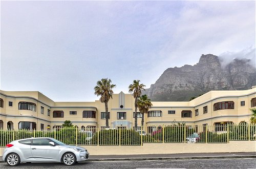 Photo 18 - On the Beach in Camps Bay - Fully Equipped 2 Bedroom Apartment