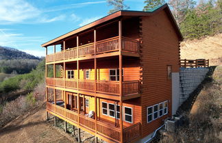 Photo 1 - Elm by Avantstay Mountain Side Cabin w/ Movie Theatre, Indoor Pool, Hot Tub & Views