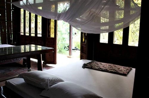 Foto 4 - Peaceful Homestay in the Middle of Fruit Garden - Room With two Double Beds