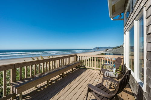 Photo 20 - Pacific House by Avantstay Bright Airy Home w/ Direct Access to Cannon Beach