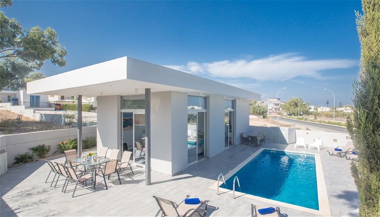 Foto 1 - Villa Prpo490a, Stunning 5bdr Protaras Villa With Pool, Close to the Beach