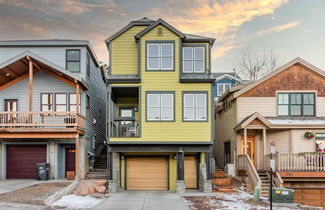 Photo 1 - Chartreuse by Avantstay Modern Mountain Cabin in Heart of Park City