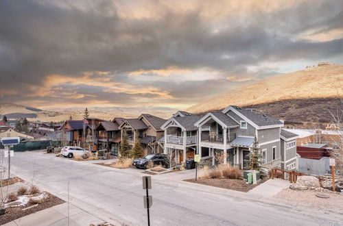 Photo 17 - Chartreuse by Avantstay Modern Mountain Cabin in Heart of Park City