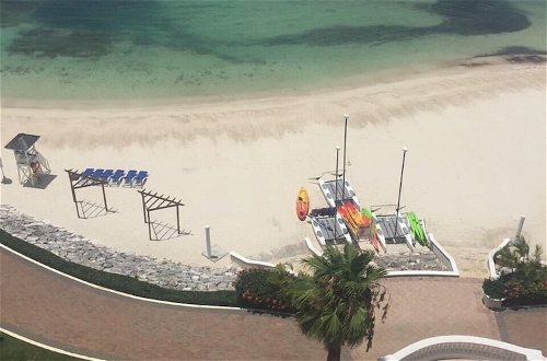 Foto 12 - Palmyra Luxury Beach Condo