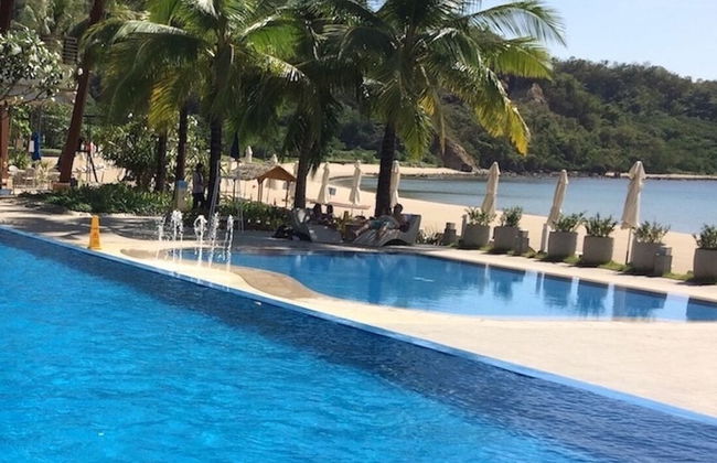 Beach Condos Pico de Loro Hamilo Coast - Foto 1