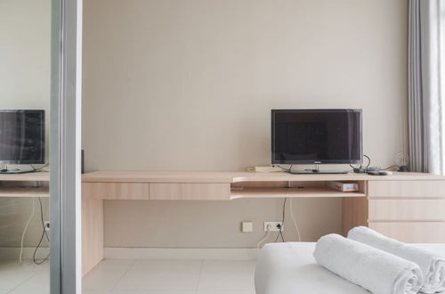 Photo 10 - Minimalist and Comfort Studio at Ciputra International Apartment