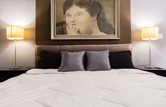 New Kingston Apartment at The Palms - Photo 8