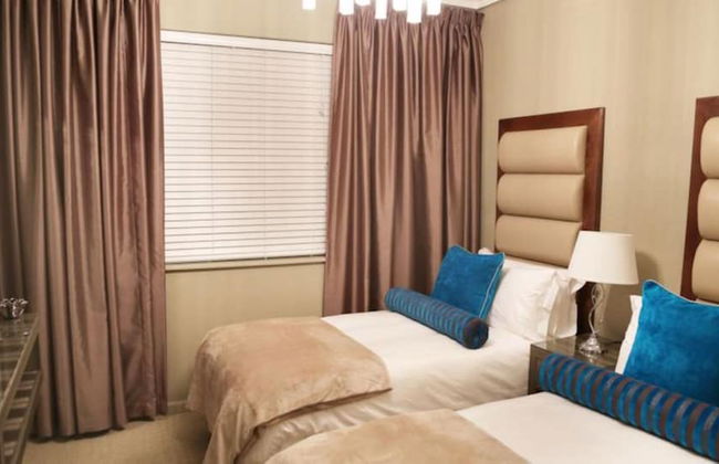 The Residences at Crystal Towers - Foto 47