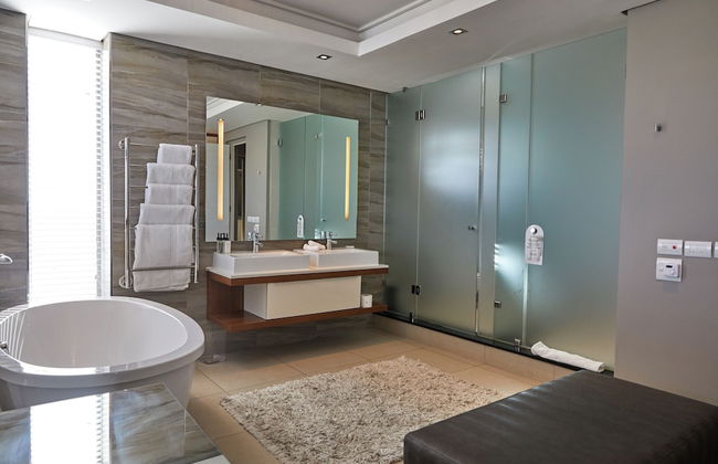 The Residences at Crystal Towers - Photo 47