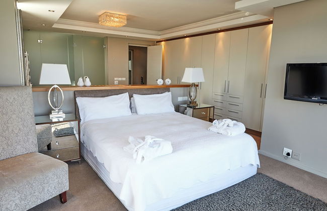 The Residences at Crystal Towers - Photo 10